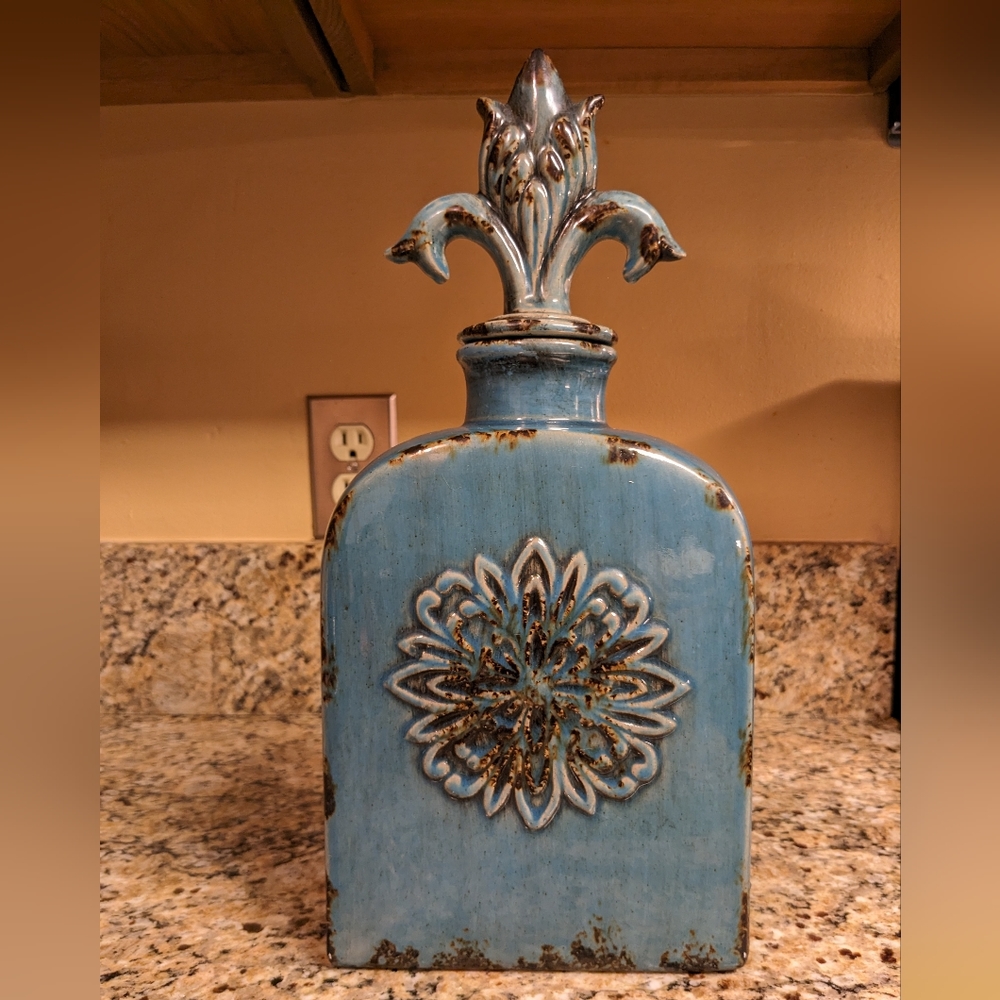 Privilege Turquoise Blue Vase with Fleur-de-lis Top, Very Unique, Beauti…